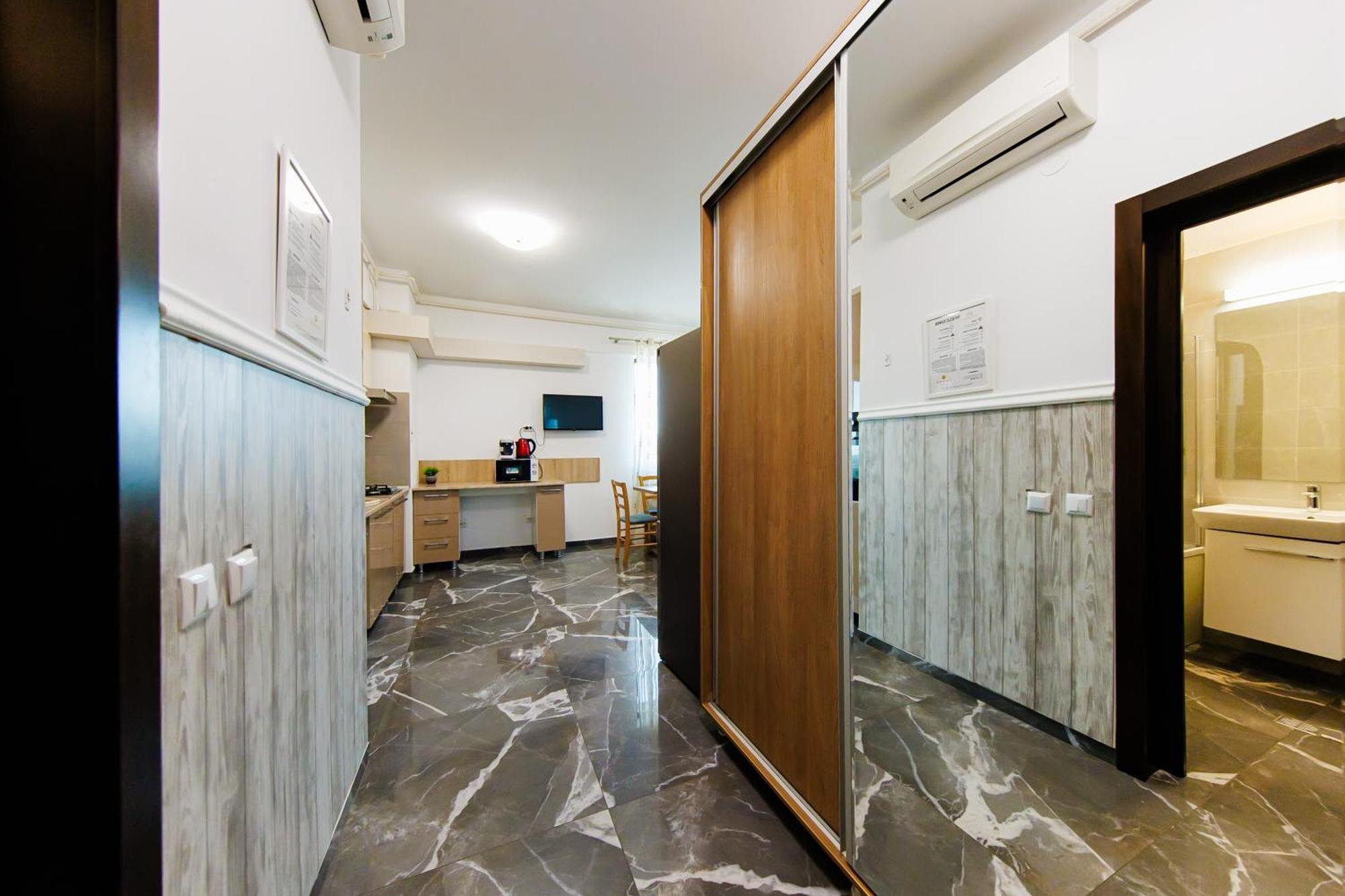 Luxury Glam Apartments Iasi At Lazar Palas 외부 사진