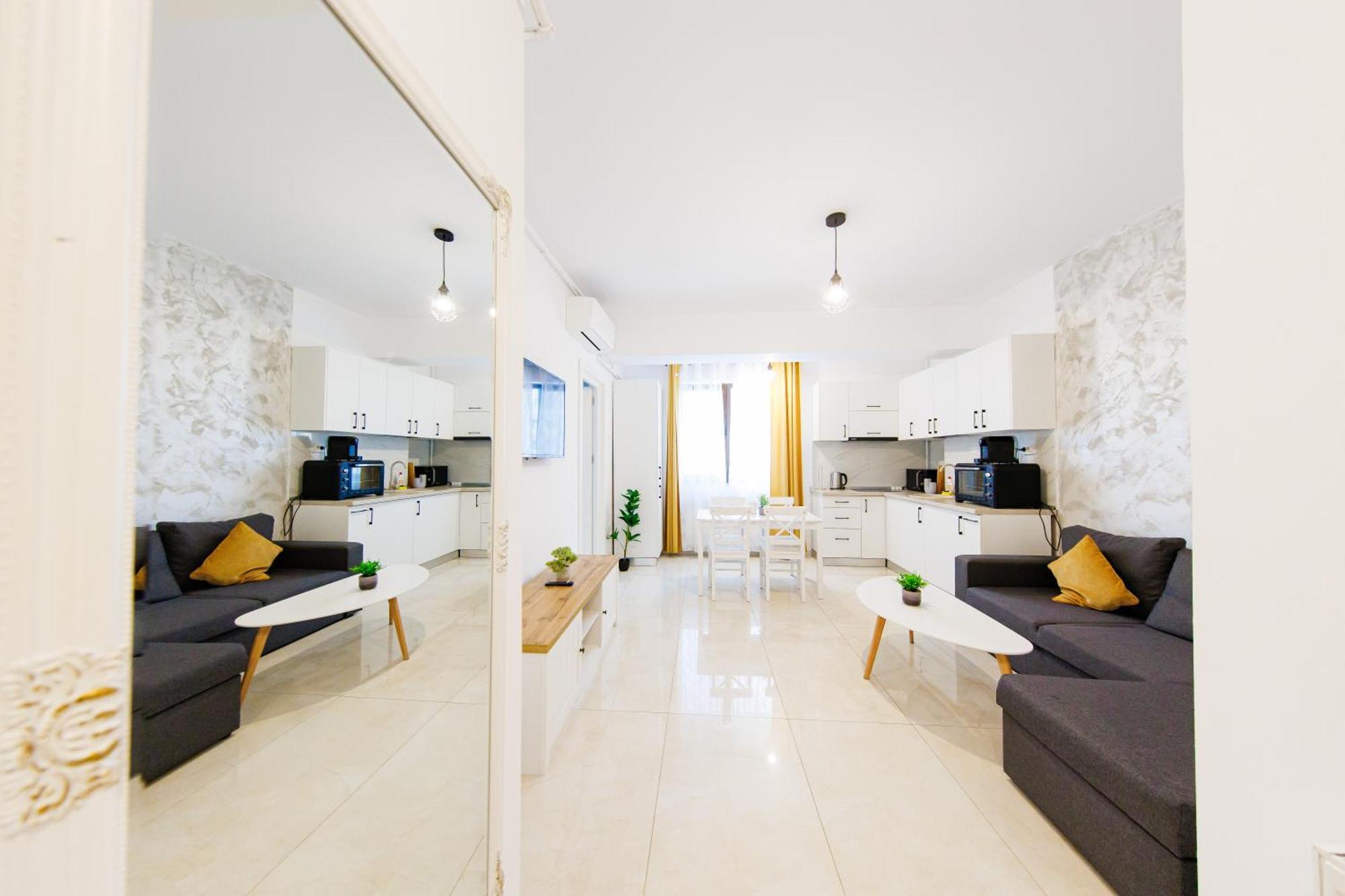 Luxury Glam Apartments Iasi At Lazar Palas 외부 사진