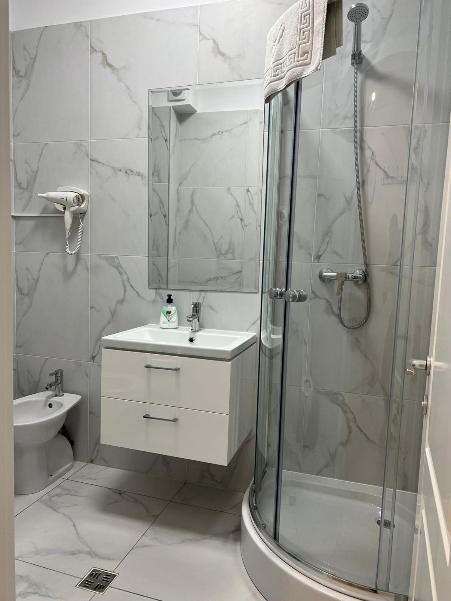 Luxury Glam Apartments Iasi At Lazar Palas 외부 사진