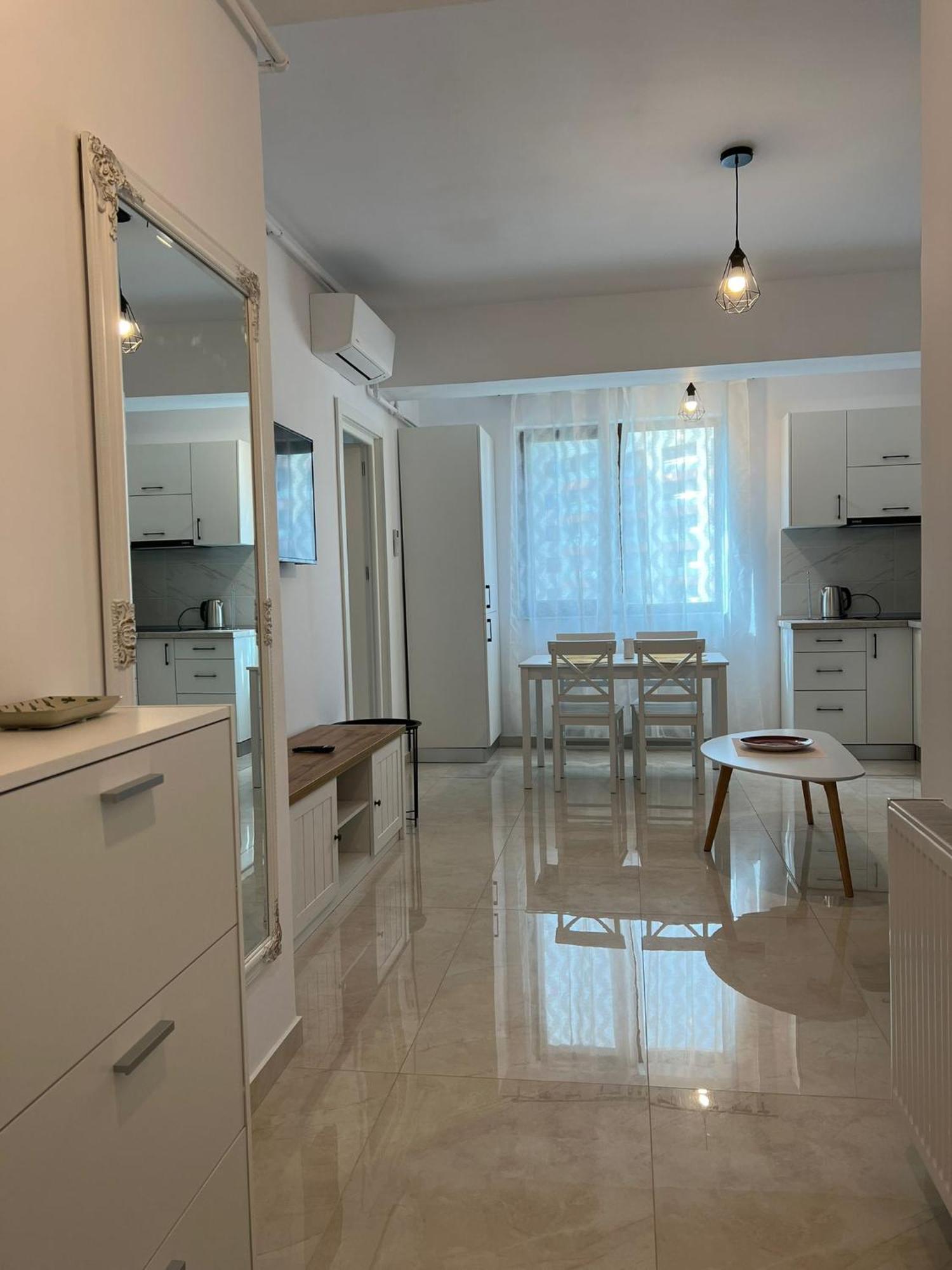 Luxury Glam Apartments Iasi At Lazar Palas 외부 사진